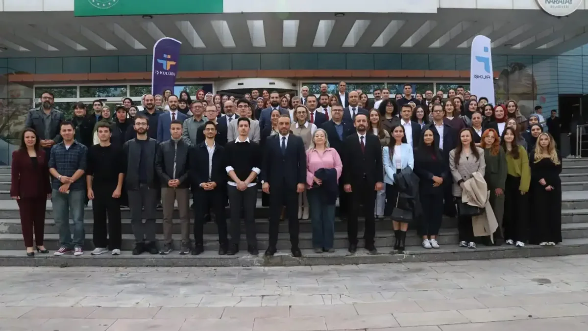 Konya'da gençler ve iş dünyası aynı masada buluştu
