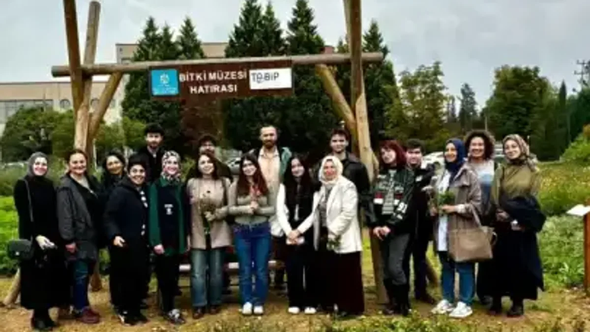 Üsküdar Üniversitesi öğrencileri tabip projesini inceledi - Detay Görsel 1