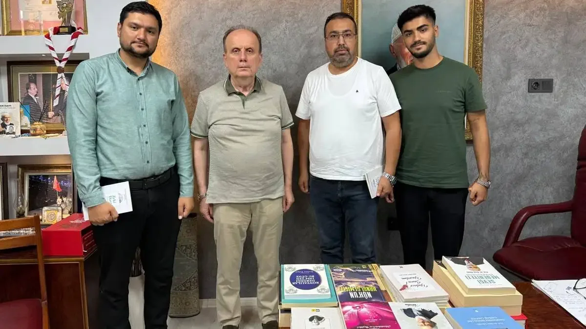 ASKON Konya'nın, "İş'te Bir Asır" programında konuşan AK Parti Konya Milletvekili Mehmet Baykan babası Zeki Dayı'nin ticari hayatından örnekler verdi.