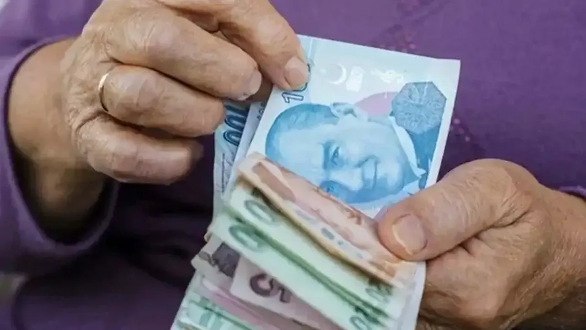 Emeklilere yıl sonuna kadar süren destek sağlandı