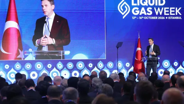 Enerji Bakanı Alparslan Bayraktar, LPG sektöründeki gelişmeleri paylaşıyor.