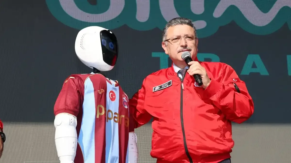 Trabzon'da düzenlenen BilimFest'te bilim ve teknoloji etkinlikleri gerçekleştiriliyor.