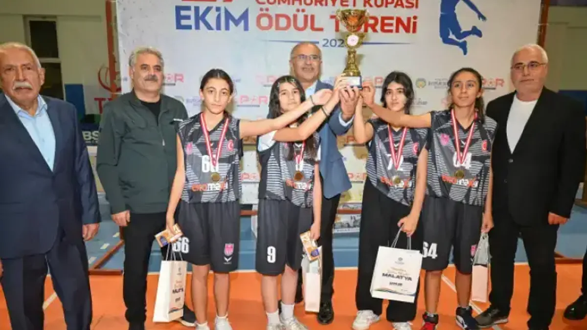 Malatya'da 29 Ekim Cumhuriyet Kupası sahiplerini buldu - Detay Görsel 1