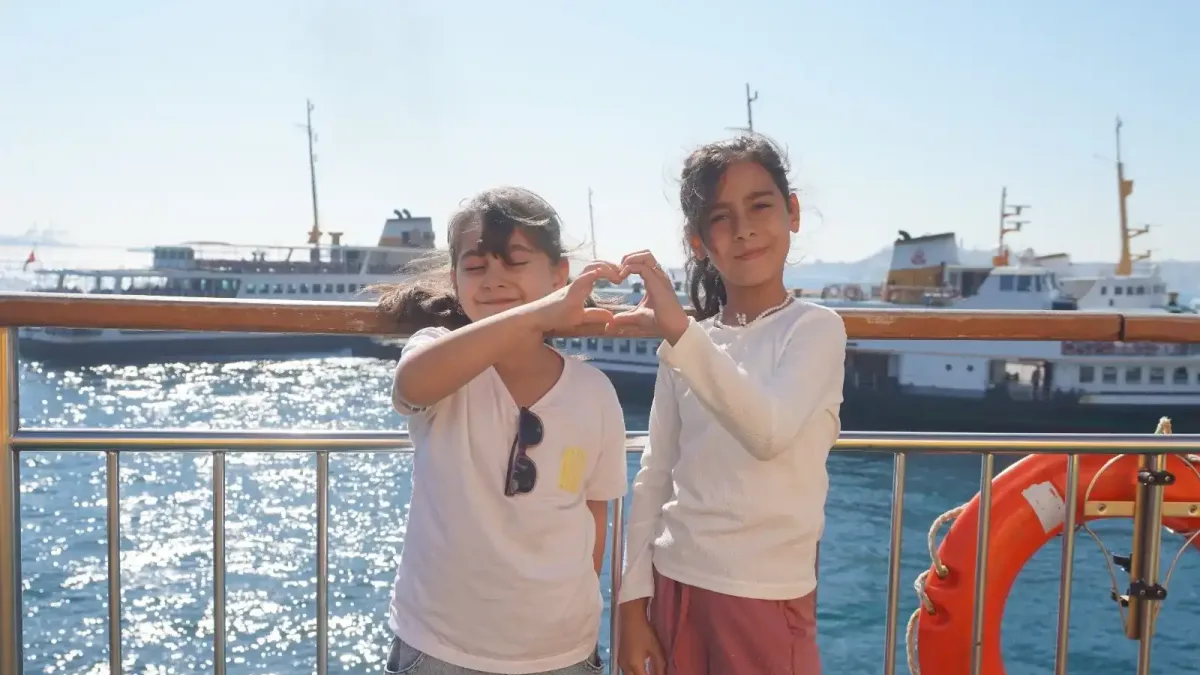 İstanbul'da kız çocukları için özel boğaz turu