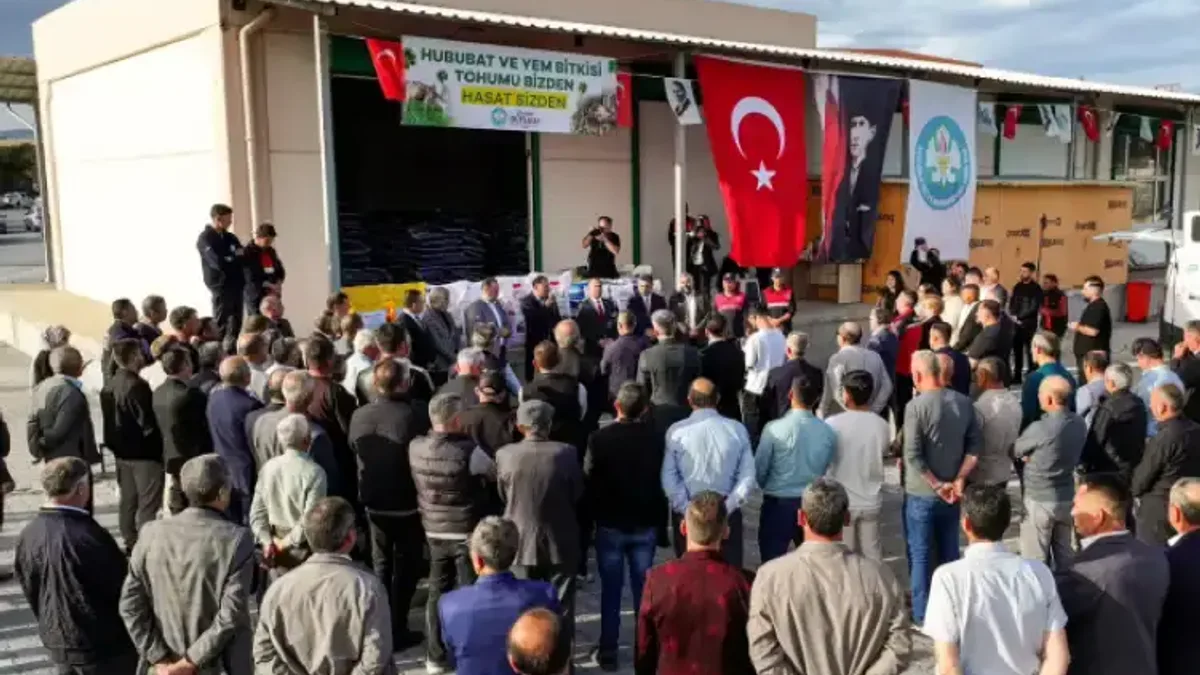 Demirci'de üreticilere tohum desteği sağlandı - Detay Görsel 1