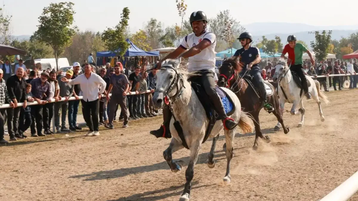 Bursa'da rahvan binicilik heyecanı dorukta