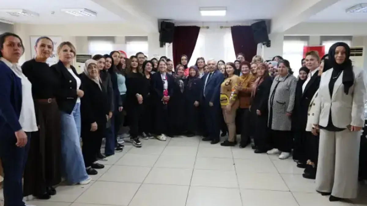 Keçiören'de aile değerleri üzerine söyleşi yapıldı - Detay Görsel 1