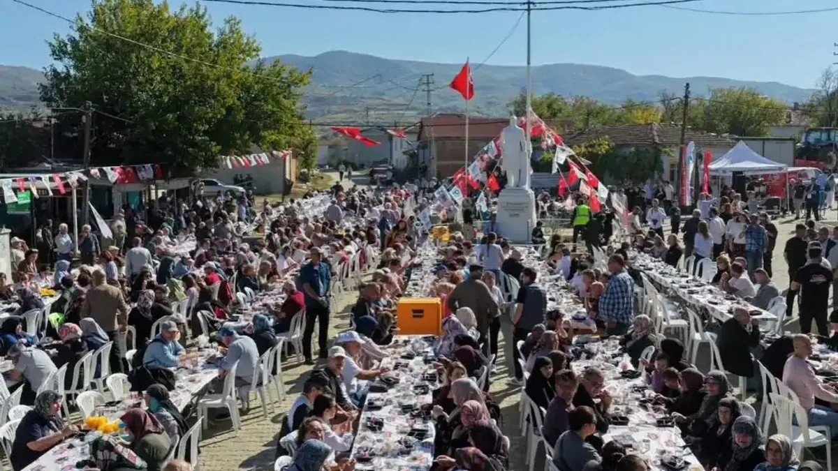 Kırçma geleneğiyle dostluk köprüleri kuruldu