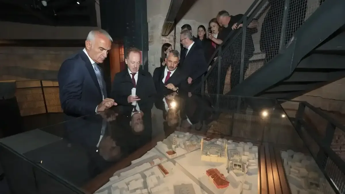 Kültür ve Turizm Bakanı Ersoy, Makedonya Kule Müzesi'ni ziyaret etti.