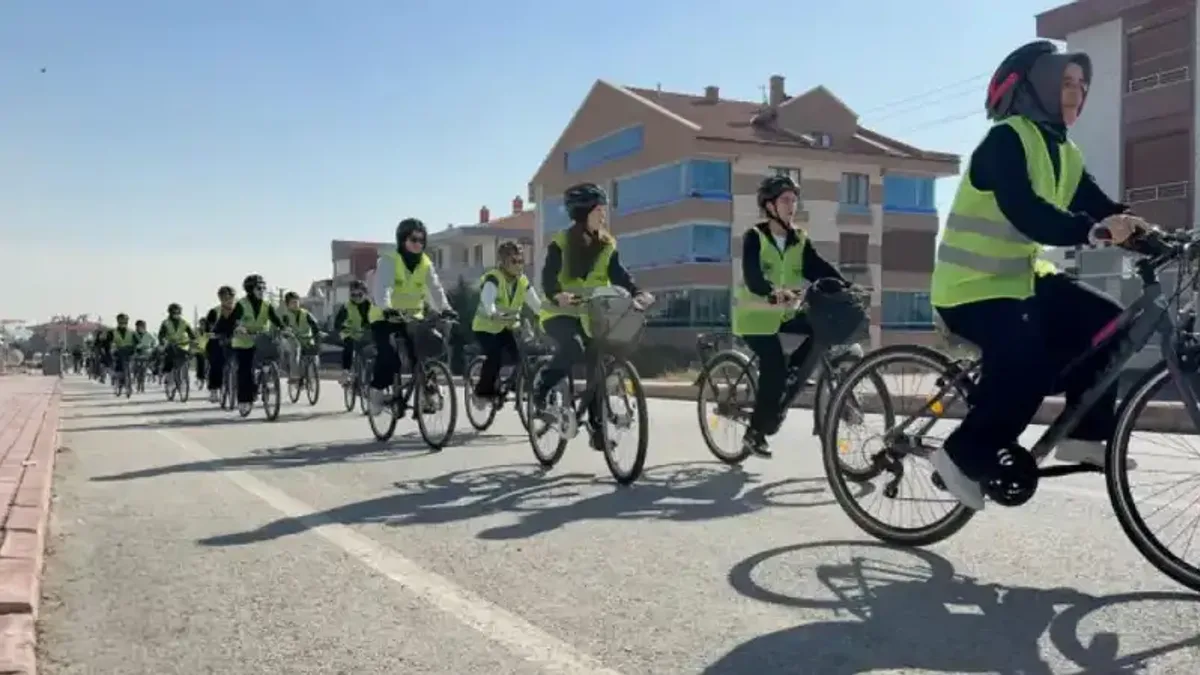Konya'da bisiklet dostu okul projesiyle öğrenciler sille'de pedal çevirdi - Detay Görsel 1