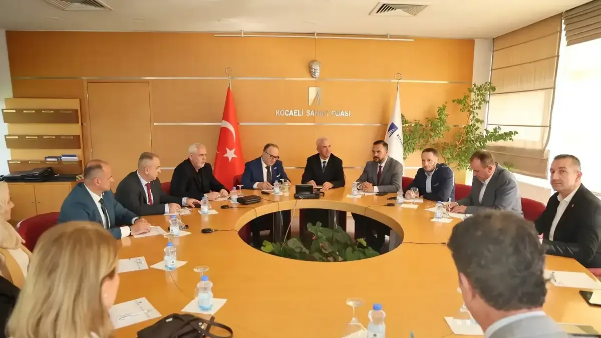 Kosova Dragash Belediyesi heyeti Kocaeli'de çeşitli temaslarda bulundu.
