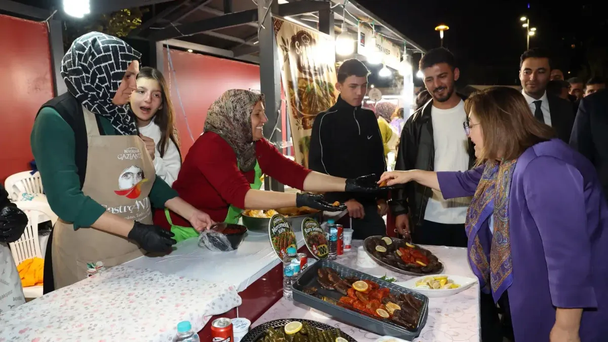 GastroAntep'te başkan şahin'in ilgi odağı olduğu anlar