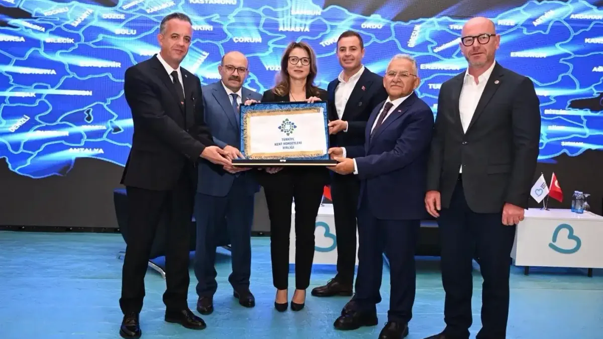Balıkesir'de Kent Konseyleri Zirvesi Gerçekleşti