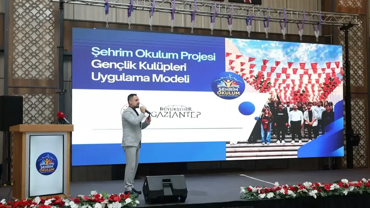 Gaziantep te Şehrim Okulum Projesi Gençlik Kulüpleri Uygulama Modeli nin lansmanı gerçekleştirildi.