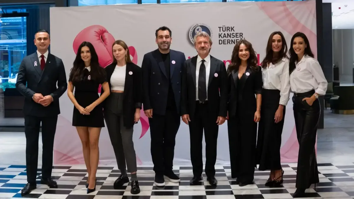 Ünlülerin meme kanseri farkındalığı için bir araya geldiği projeye yoğun ilgi