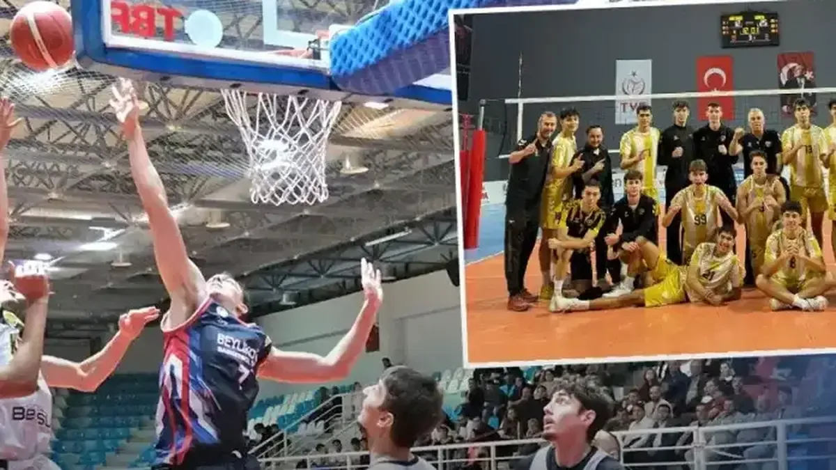 Konya Büyükşehir Belediyespor voleybol takımı maç sevinci yaşarken.