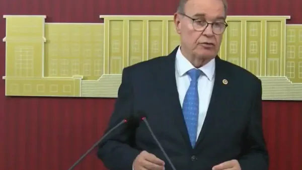 CHP Grup Başkanı Faik Öztrak, Halk TV operasyonunu değerlendiriyor.