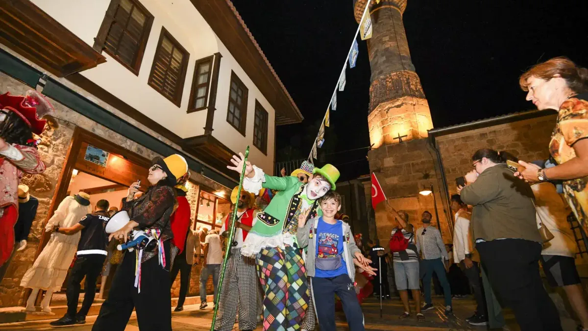 Kaleiçi'nde uluslararası festival coşkusu