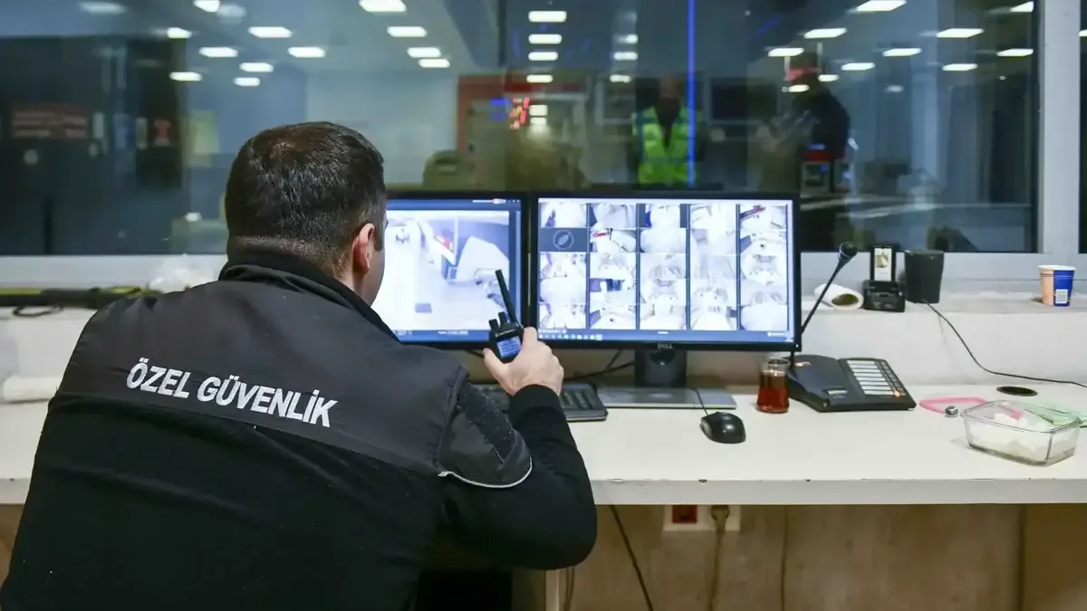 Ankara'da yürüyen merdivenler için devreye alınan sirenli uyarı sistemi.