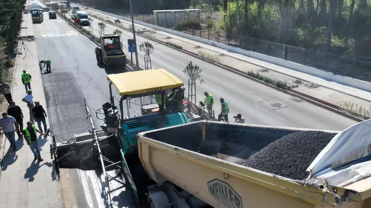 Antalya'da asfalt çalışmaları hızla ilerliyor