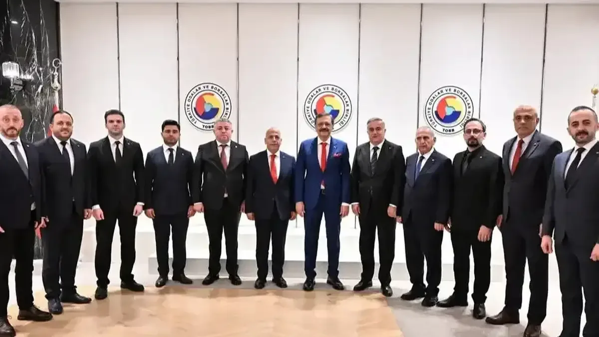 Artvin Ticaret Borsası heyeti, TOBB Başkanı Hisarcıklıoğlu ile görüşme gerçekleştirdi.