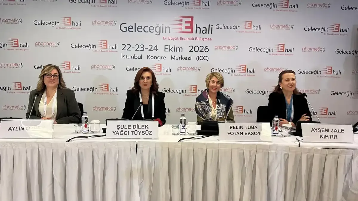 İstanbul Kongre Merkezi'nde gerçekleştirilen Geleceğin E Hali kongresinde eczacılık sektörü ve sağlık konuları ele alındı.