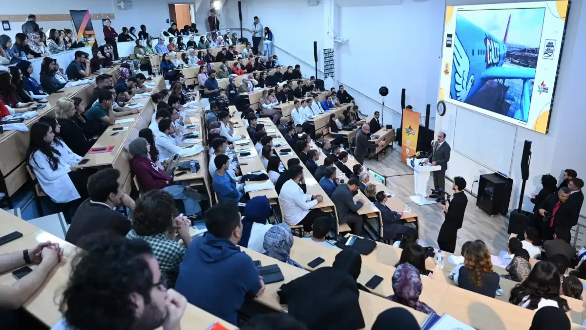 Başkan Altay, tıp öğrencileriyle özel bir buluşma gerçekleştirdi