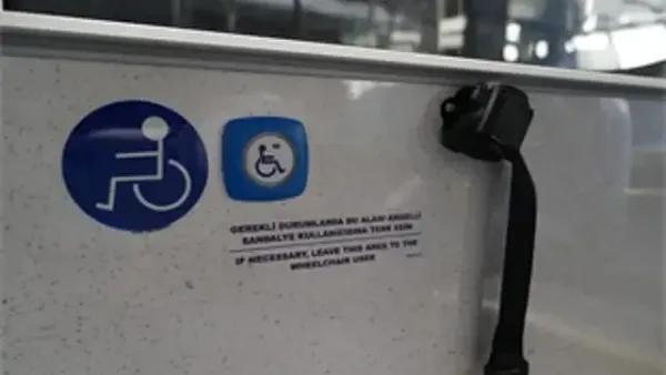 İzmir'de yeni otobüsler hizmete girdi.