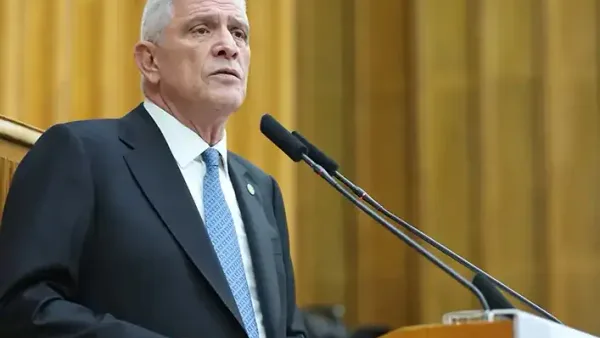 İYİ Parti Genel Başkanı Müsavat Dervişoğlu, TBMM Grup Toplantısı'nda konuşma yapıyor.