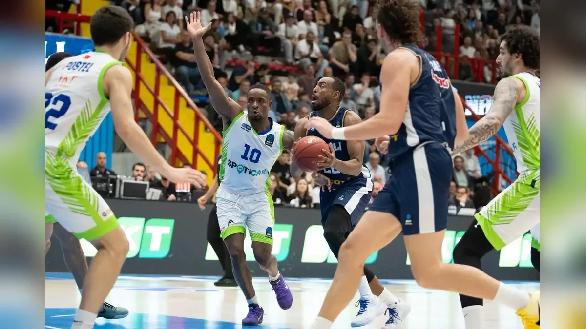 Tofaş Basketbol Takımı, Napoli deplasmanında mücadele etti