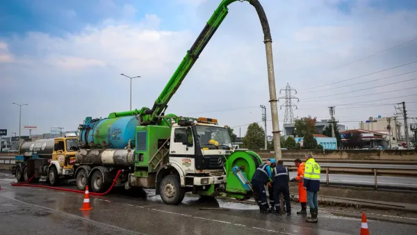Sakarya'da yağış hazırlıkları kapsamında ekipler sahada.