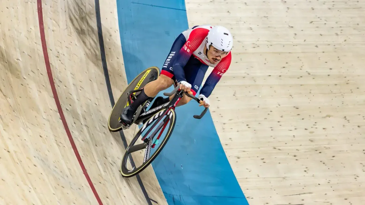Ramazan Yılmaz, 2026 UCI Pist Bisikleti Dünya Şampiyonası'na hazırlanıyor.