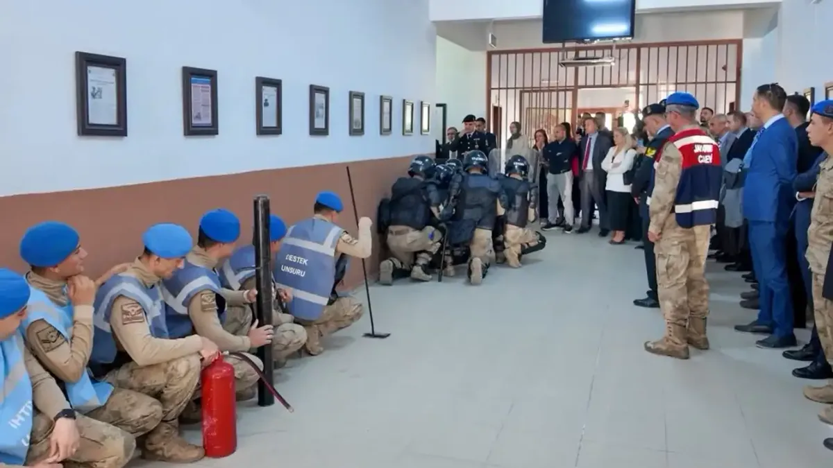 Çanakkale'de ceza infaz koruma eğitimi verildi
