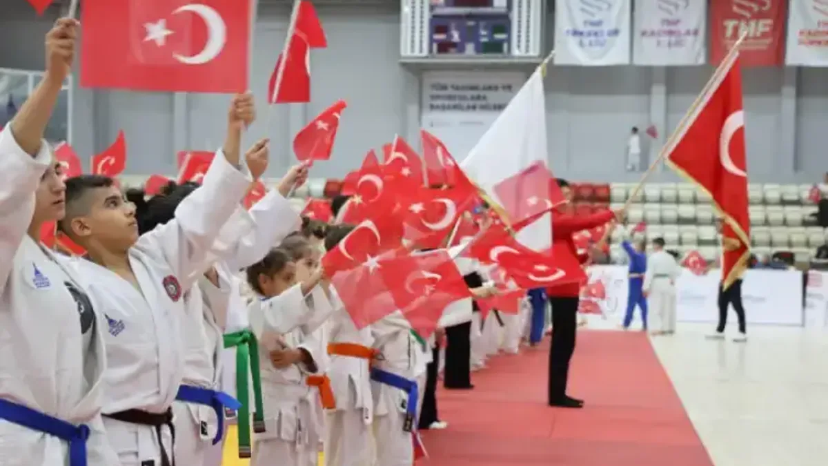 İzmir'de tatami ve minderde Cumhuriyet coşkusu yaşandı - Detay Görsel 1