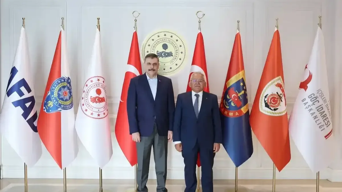 Kayseri Büyükşehir Belediye Başkanı Memduh Büyükkılıç İçişleri Bakanı Mustafa Çiftçiyi ziyaret etti.