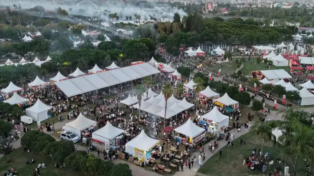 Adana lezzet festivalinde gastronomi heyecanı yaşandı