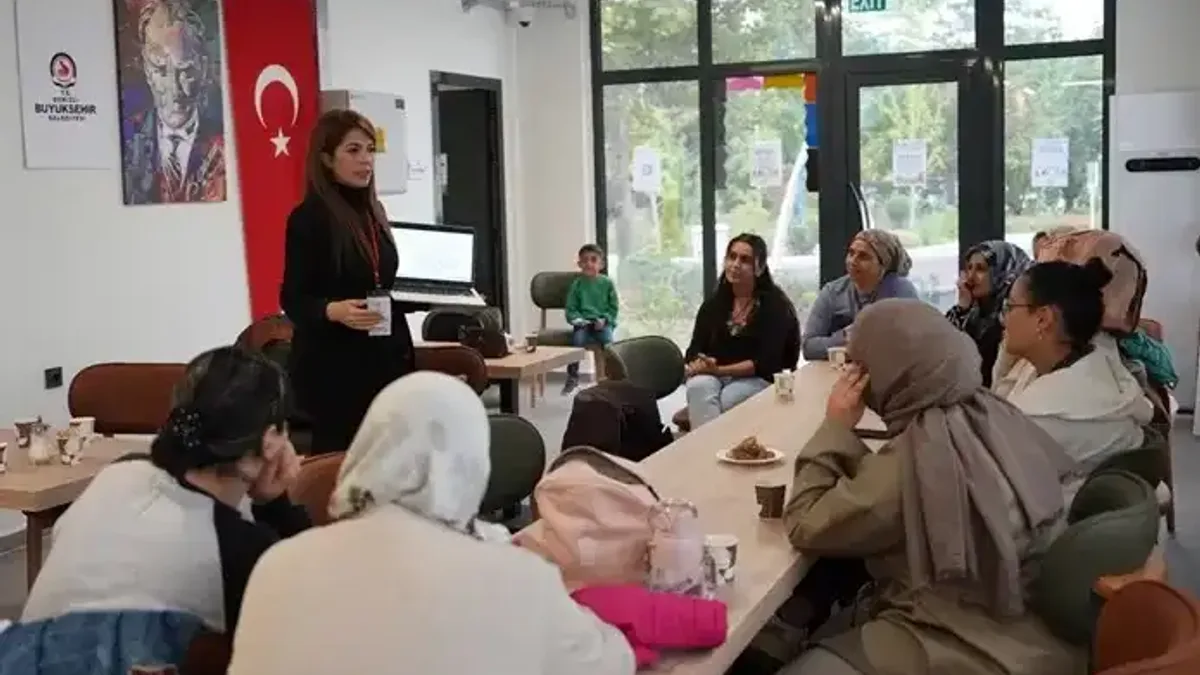 Denizli'de kadınlara yönelik sağlık ve şiddetle mücadele eğitimi