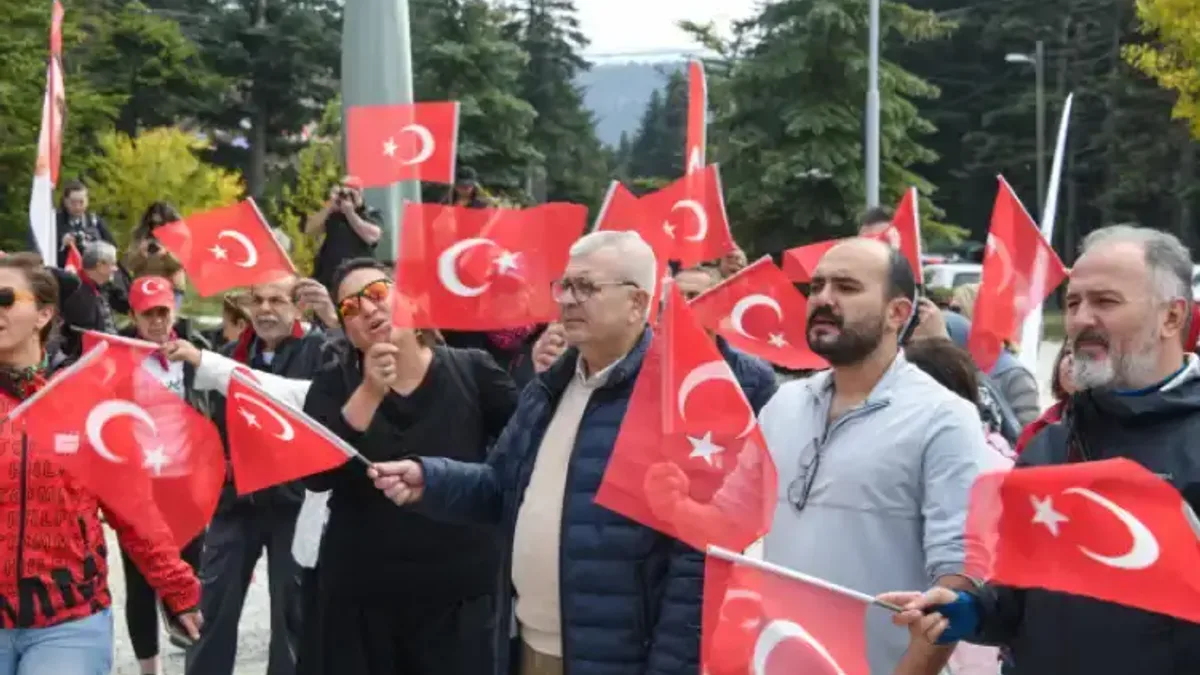 Cumhuriyet coşkusu Uludağ’ın zirvesinde coşkuyla yaşandı - Detay Görsel 2