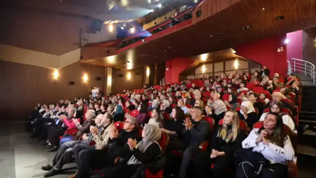 Sakarya akm'de çigdem yarkın'dan unutulmaz klasik müzik ziyafeti - Detay Görsel 1