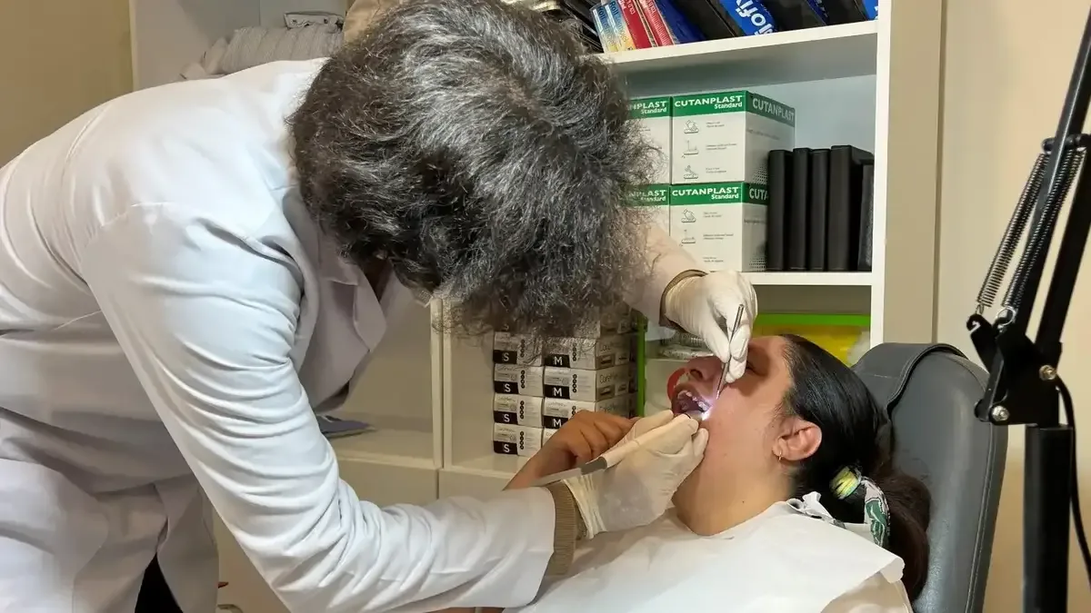 Gonca Engelsiz Yaşam Merkezi'nde özel öğrencilere ağız ve diş sağlığı taraması yapıldı.