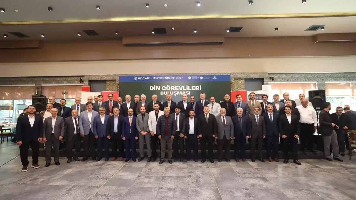 Kocaeli'de din görevlileri buluştu, başkan vurguladı