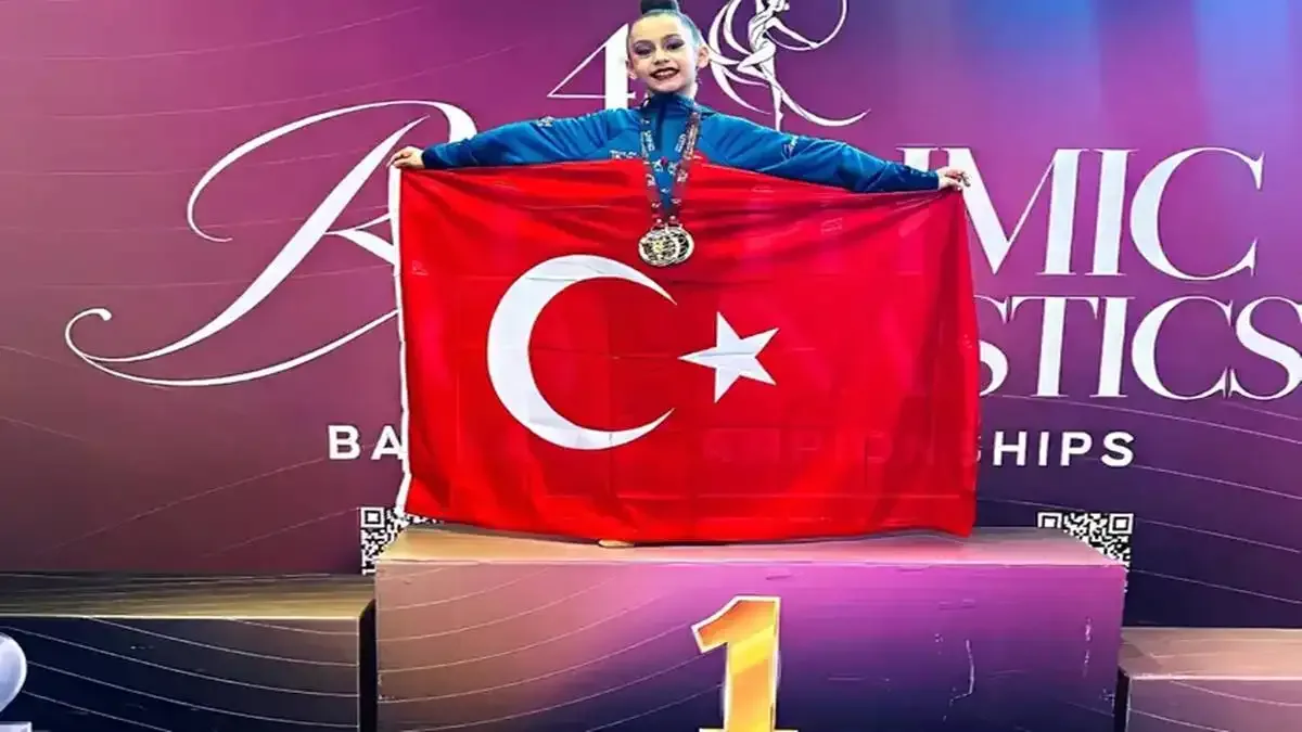 Asel Lina Şahin, Balkan Şampiyonası'nda birincilik elde etti.