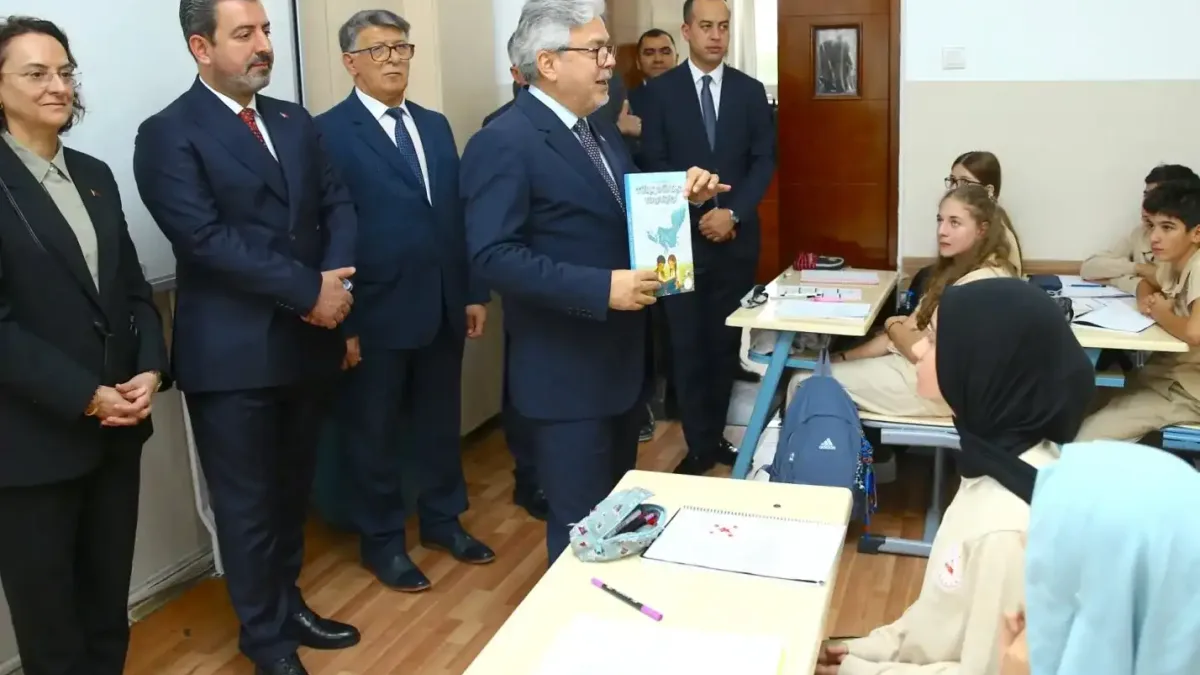 Eğitimde yeni bir adım: Azerbaycan Türkçesine eserler kazandırıldı