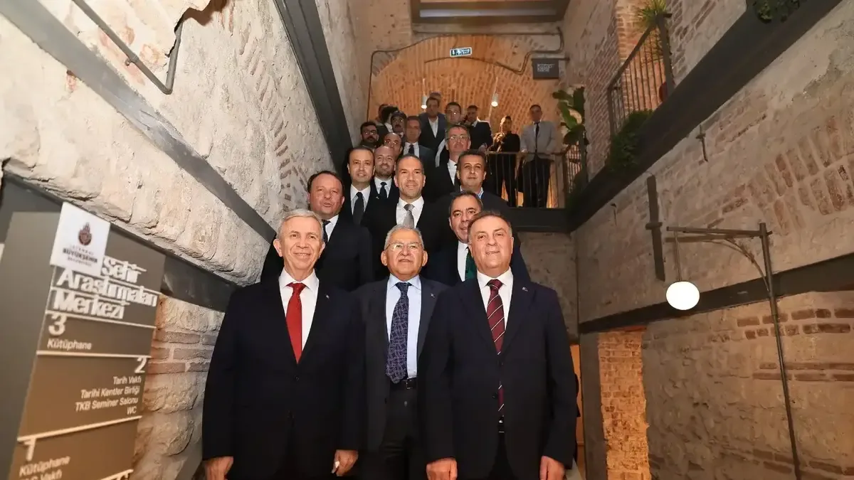 Kuyumcu Han, restore edilerek Şehir Araştırmaları Merkezi olarak açıldı.