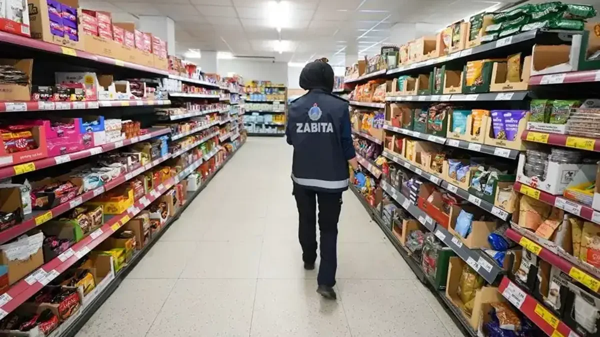Maltepe'de market denetimleriyle tüketici hakları korunuyor