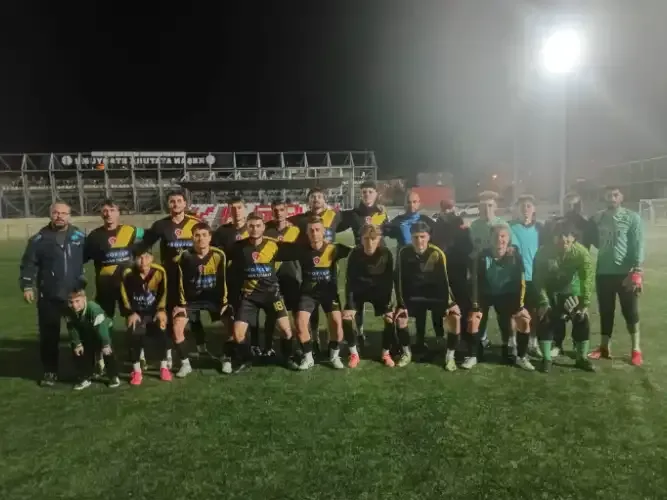 Yeni Karpuzluspor, Anafartalarspor ile oynadığı hazırlık maçında 4-1 galip geldi. - Fotoğraf 1