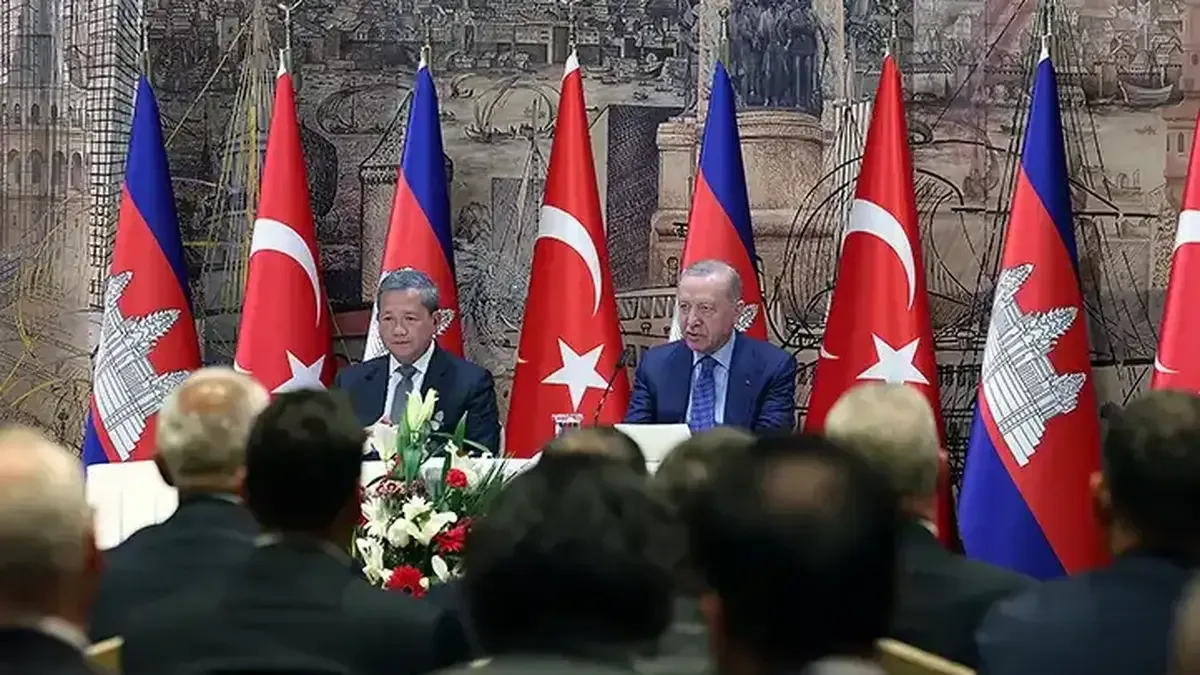 Cumhurbaşkanı Erdoğan ve Kamboçya Başbakanı Hun Manet ortak basın toplantısı düzenliyor.