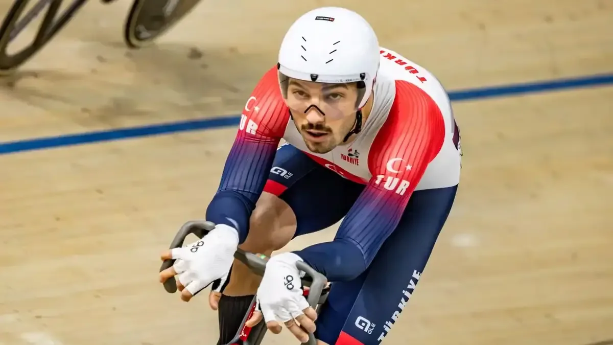 Ramazan Yılmaz, UCI Pist Bisikleti Dünya Sıralaması'nda zirveye yerleşti.