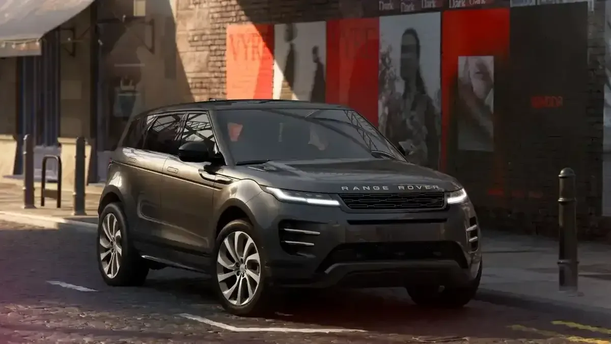 Range Rover'ın yeni Velar Belgravia ve Evoque Hoxton özel edisyon modelleri yan yana