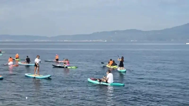 Mudanya'da öğretmenler için deniz üzerinde sörf etkinliği - Detay Görsel 1